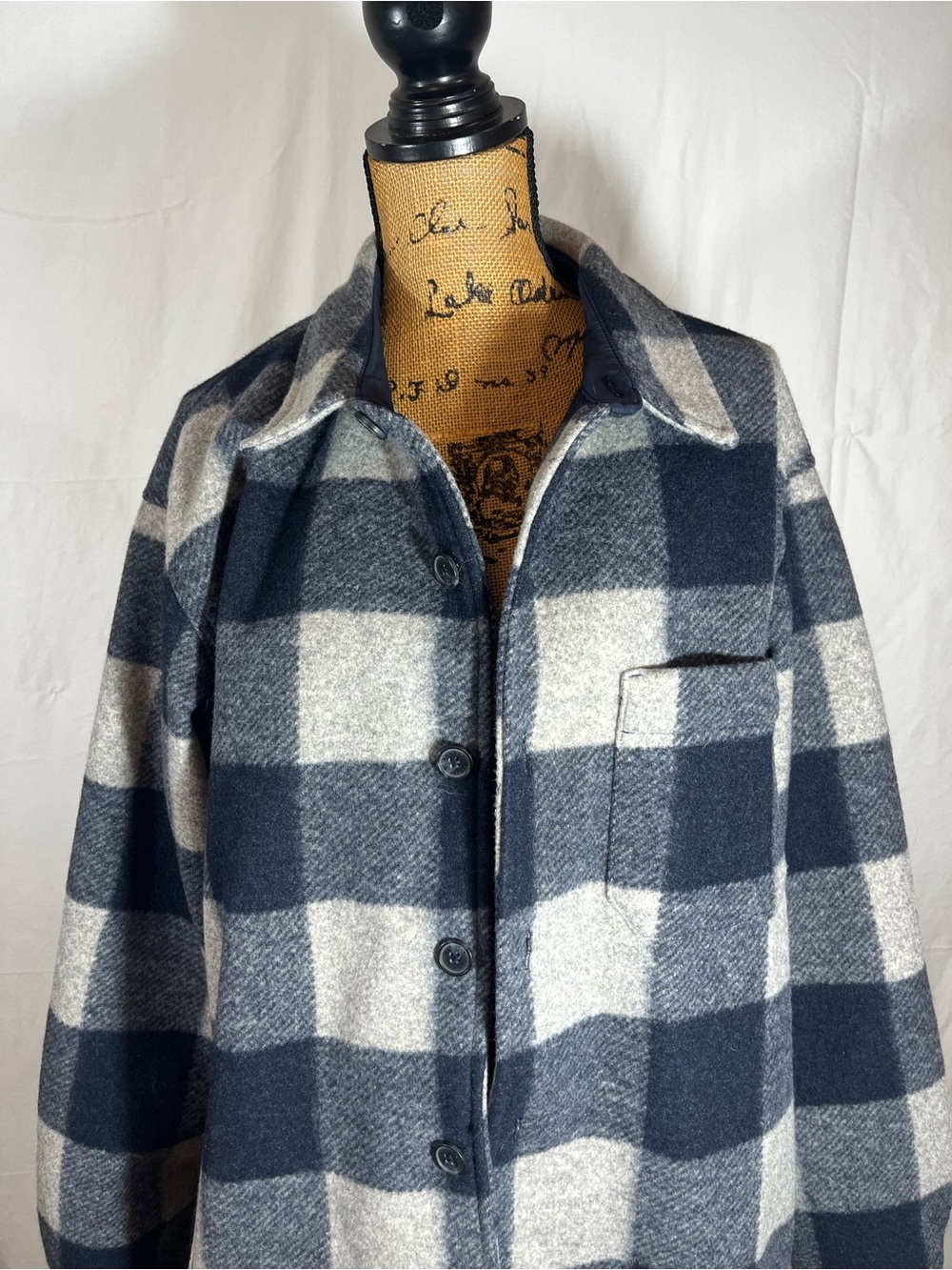 Men's Navy and Gray Plaid Button-Up Jacket Banana Republic size large - Picture 2 of 10